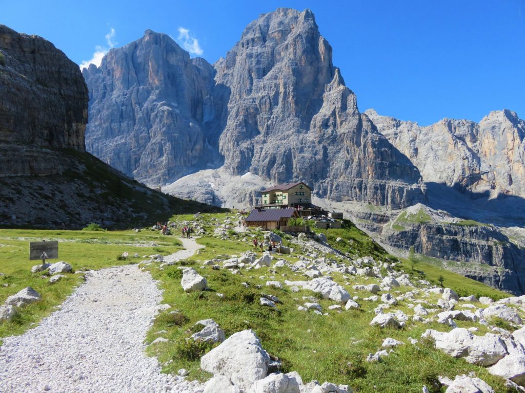 dolomitas de brenta en otoño. Viaje dolomitas de brenta en grupo